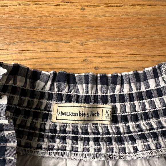 Abercrombie & Fitch gingham off-the-shoulder shift dress - Picture 2 of 3